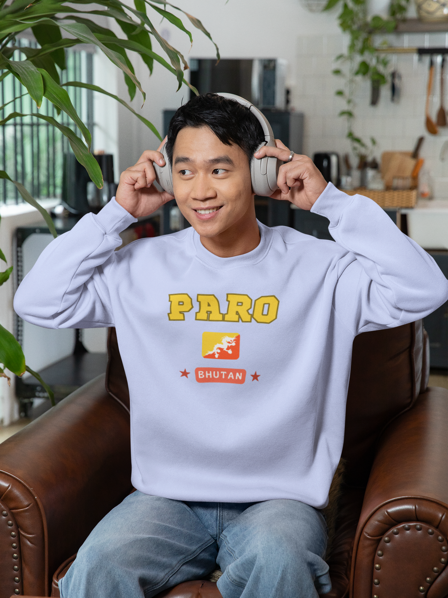 Paro Sweatshirt | Cozy Unisex Jumper | Design 1